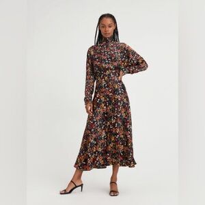 Something Navy Meadow Turtleneck Long Sleeve Maxi Dress
Red Floral